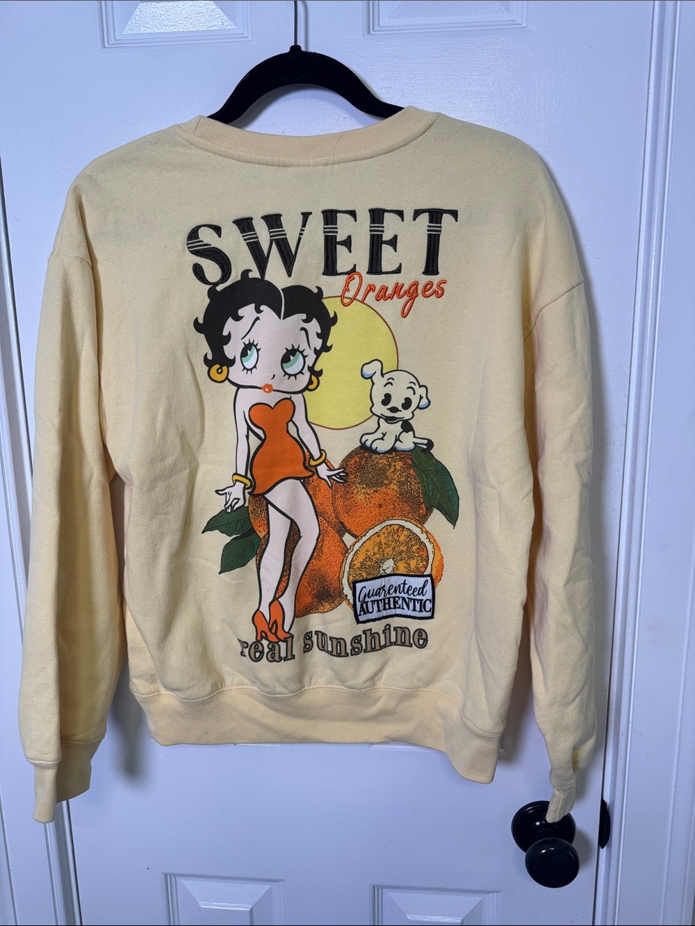 Betty Boop Sweet Oranges Graphic Sweatshirt Embroidered & Screen Print Small - Picture 6 of 8